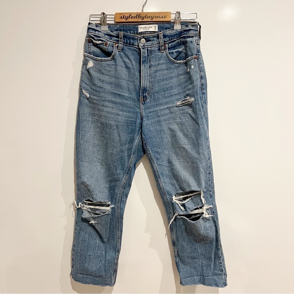 Abercrombie & Fitch Ultra High Rise Ankle Straight Jean